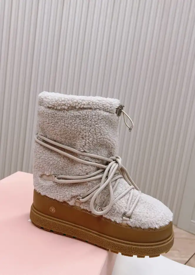 hype Miu Miu Boots