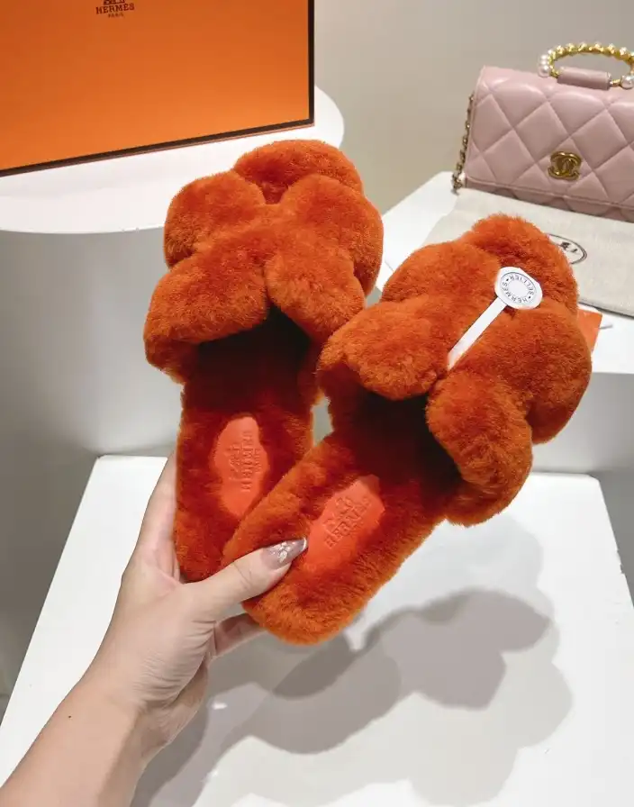 hype Hermes Slippers