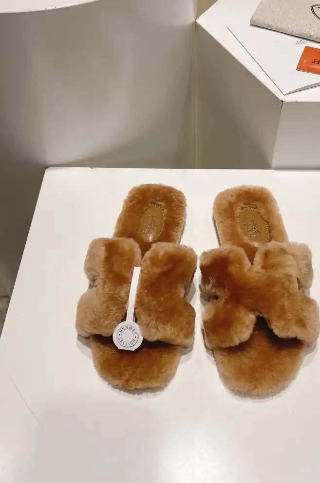 hype Hermes Slippers