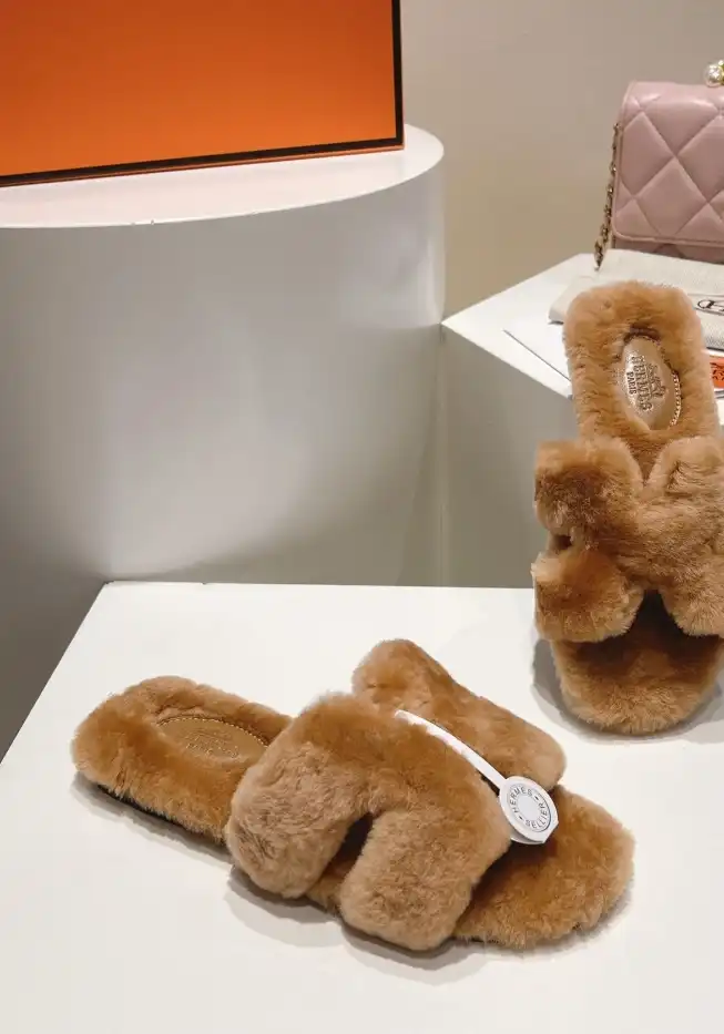 hype Hermes Slippers