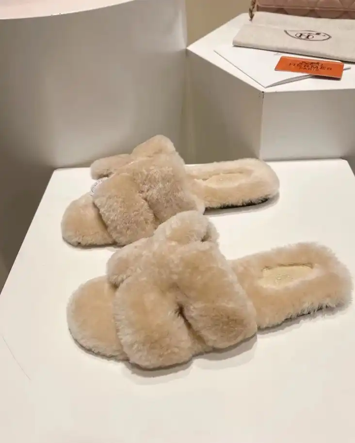 hype Hermes Slippers