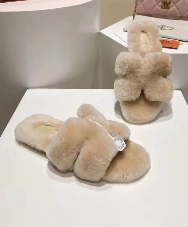 hype Hermes Slippers