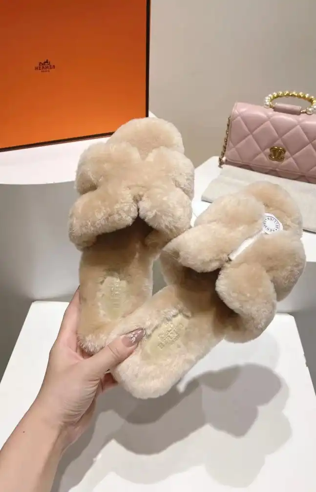 hype Hermes Slippers