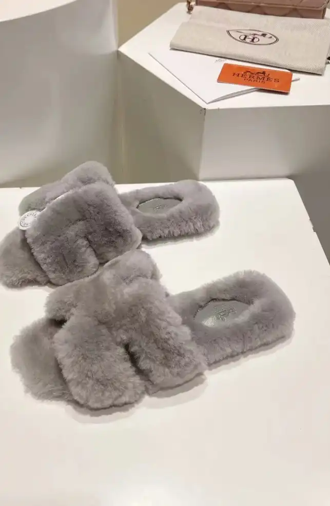 hype Hermes Slippers