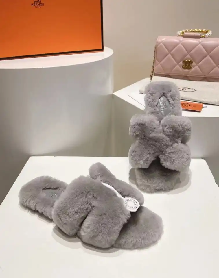 hype Hermes Slippers