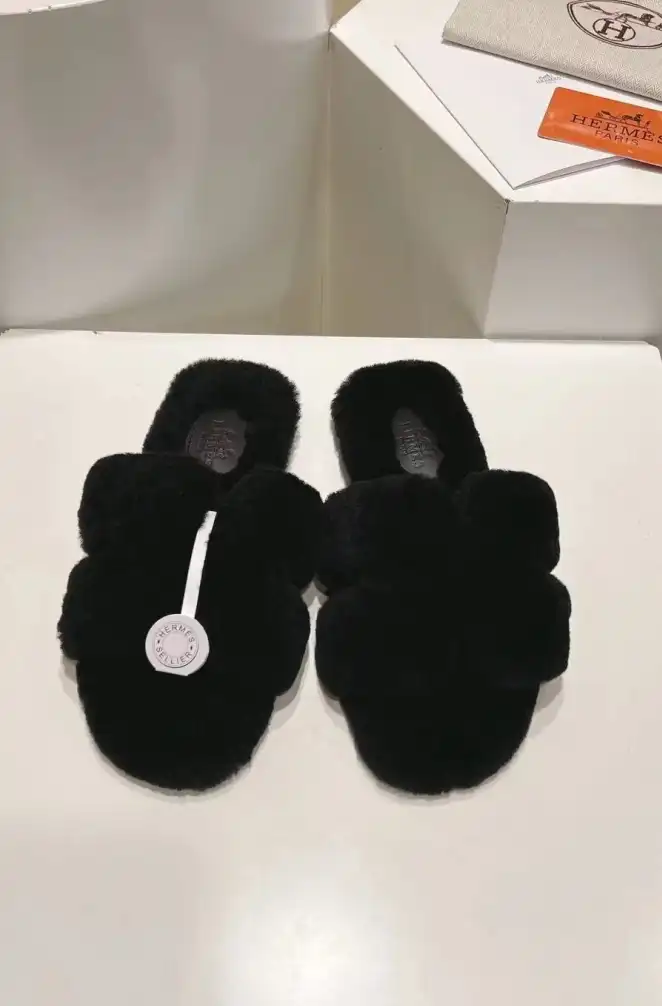 hype Hermes Slippers