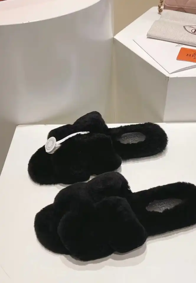 hype Hermes Slippers