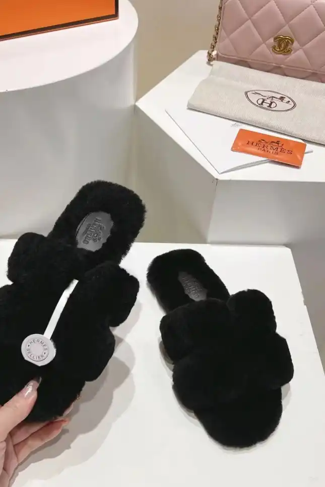 hype Hermes Slippers