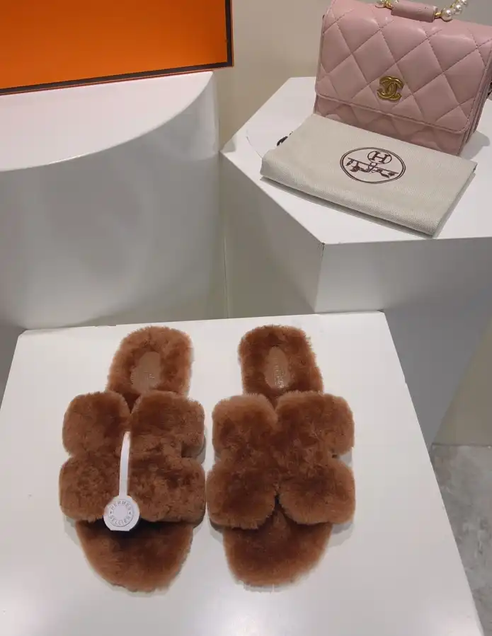 hype Hermes Slippers