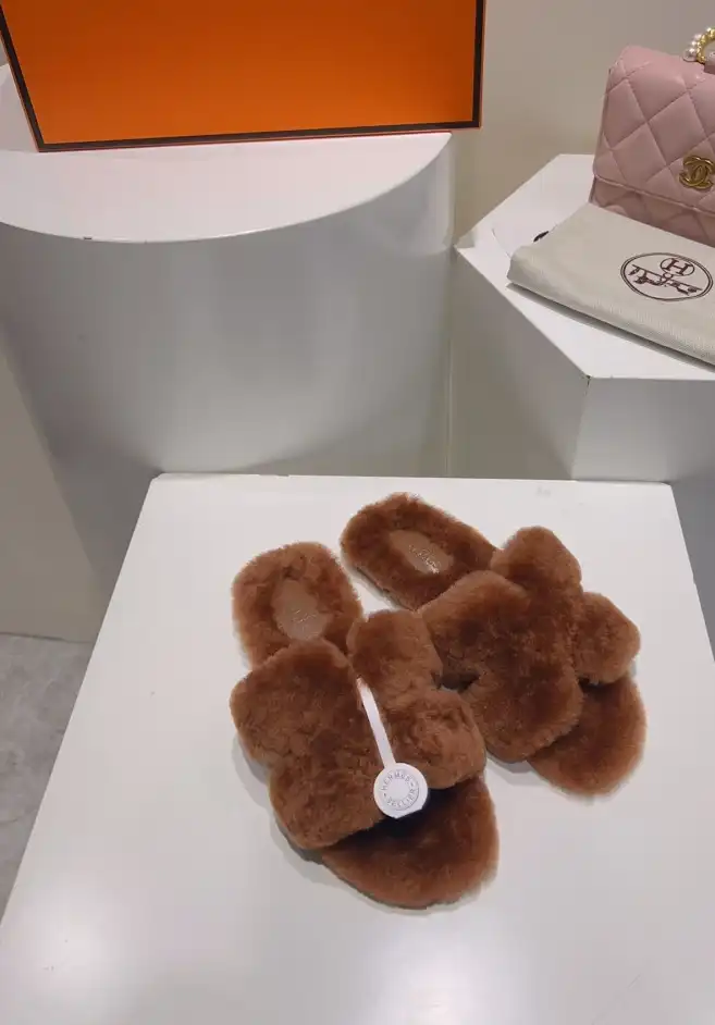 hype Hermes Slippers