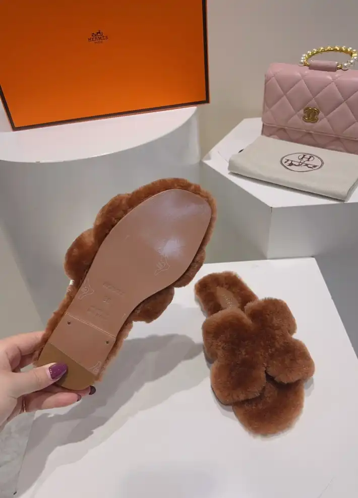 hype Hermes Slippers