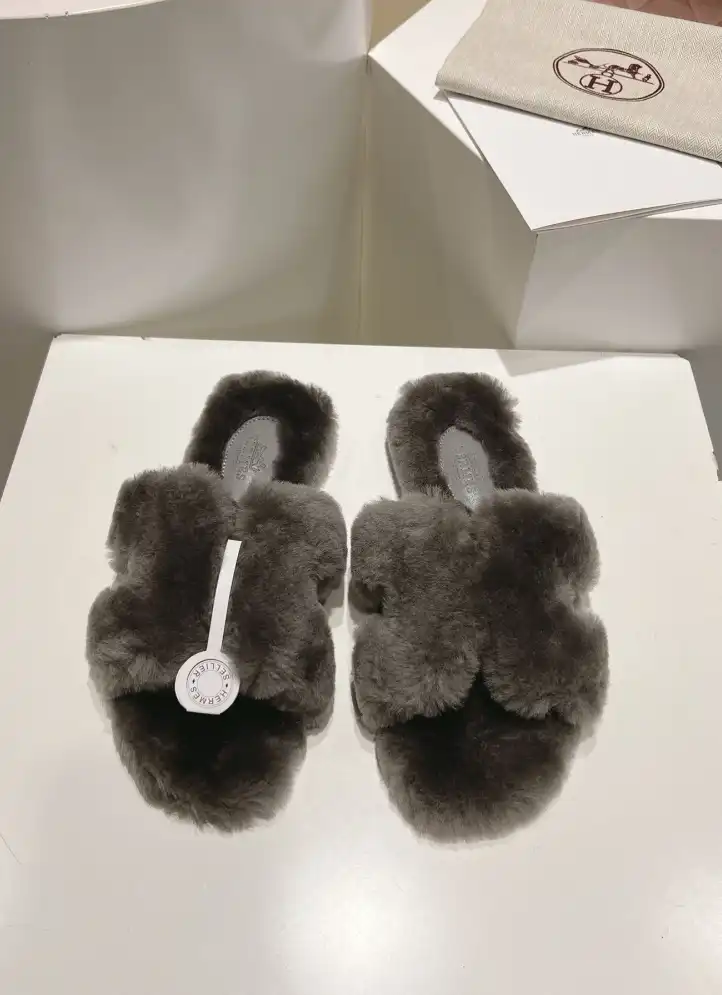 hype Hermes Slippers