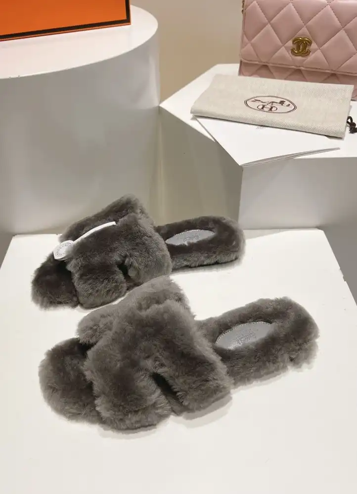 hype Hermes Slippers