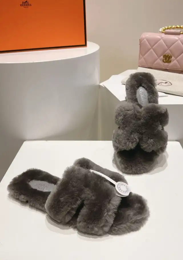 hype Hermes Slippers