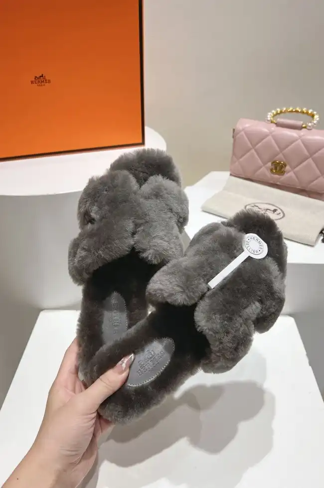 hype Hermes Slippers