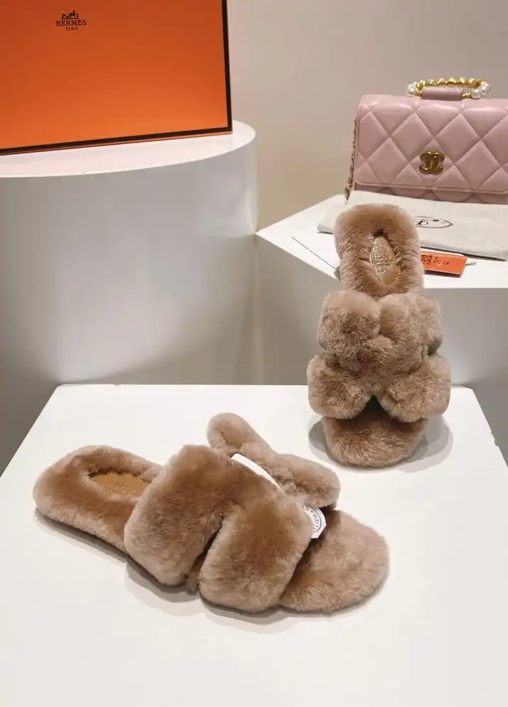 hype Hermes Slippers