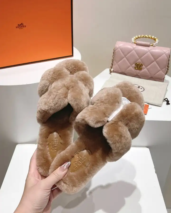 hype Hermes Slippers