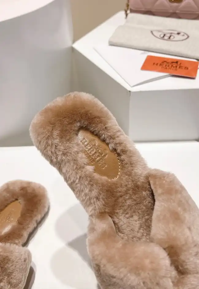 hype Hermes Slippers