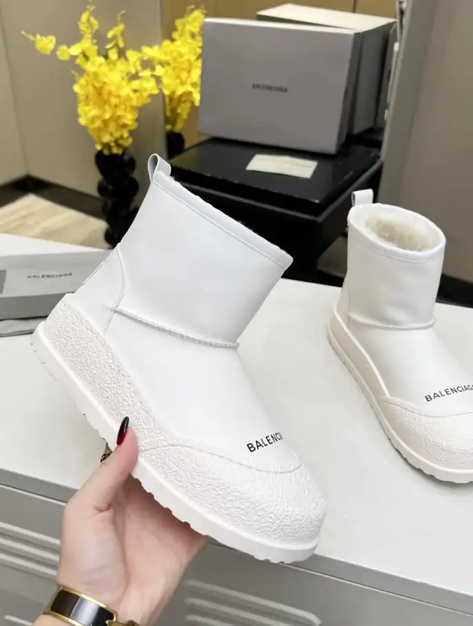 hype Balenciaga Boots