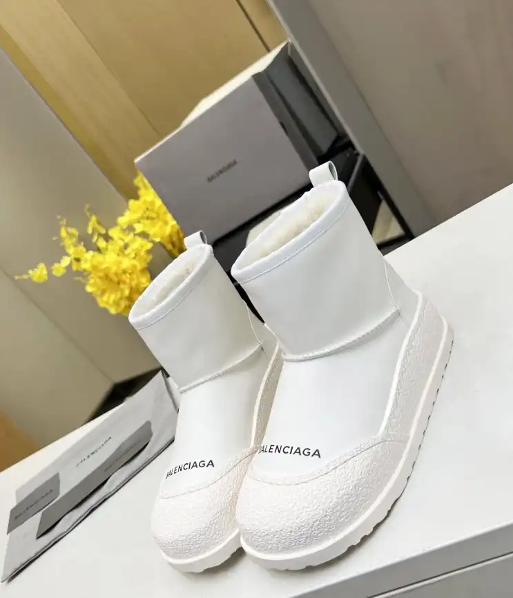 hype Balenciaga Boots