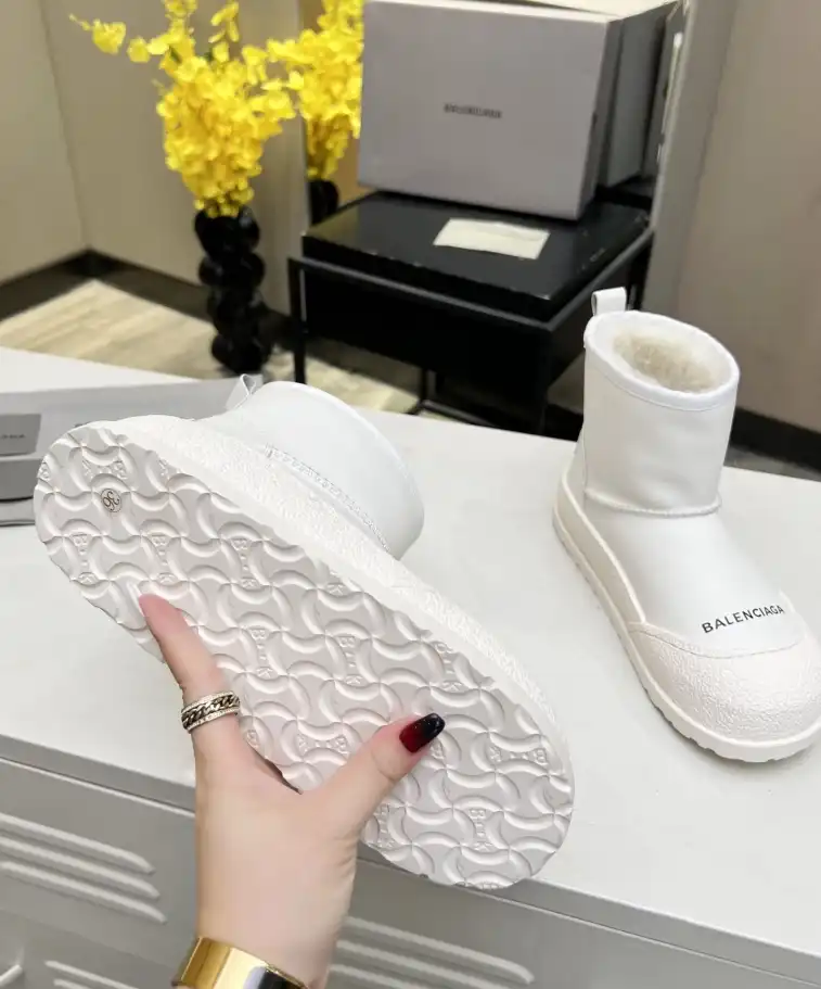 hype Balenciaga Boots