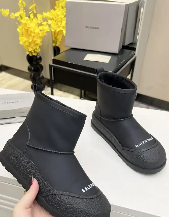 hype Balenciaga Boots