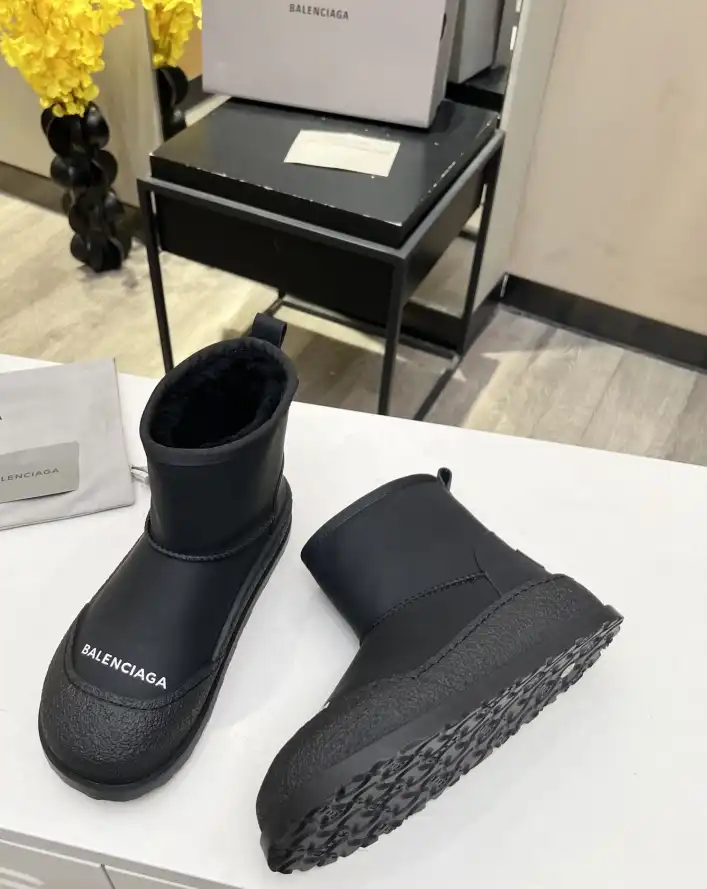 hype Balenciaga Boots