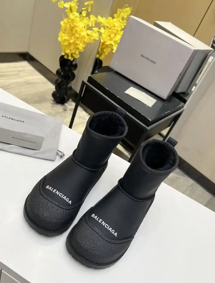 hype Balenciaga Boots