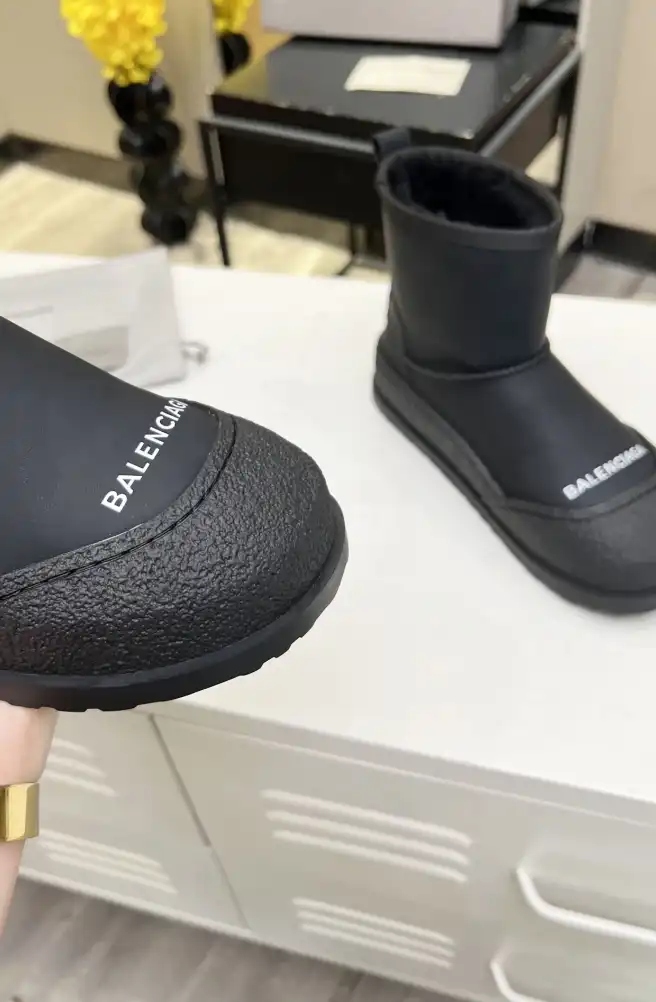 hype Balenciaga Boots