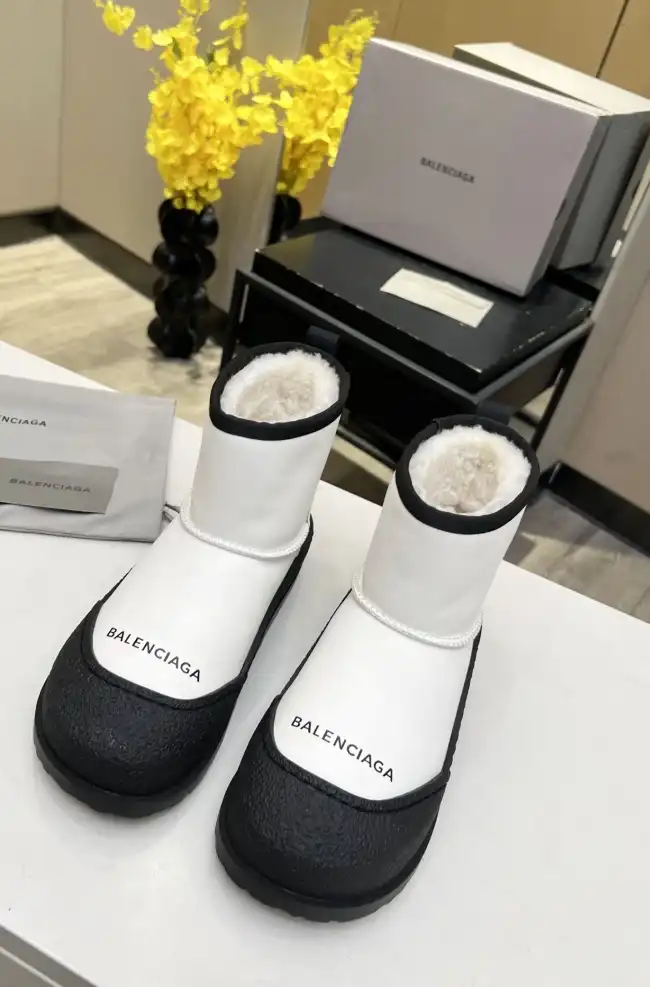 hype Balenciaga Boots