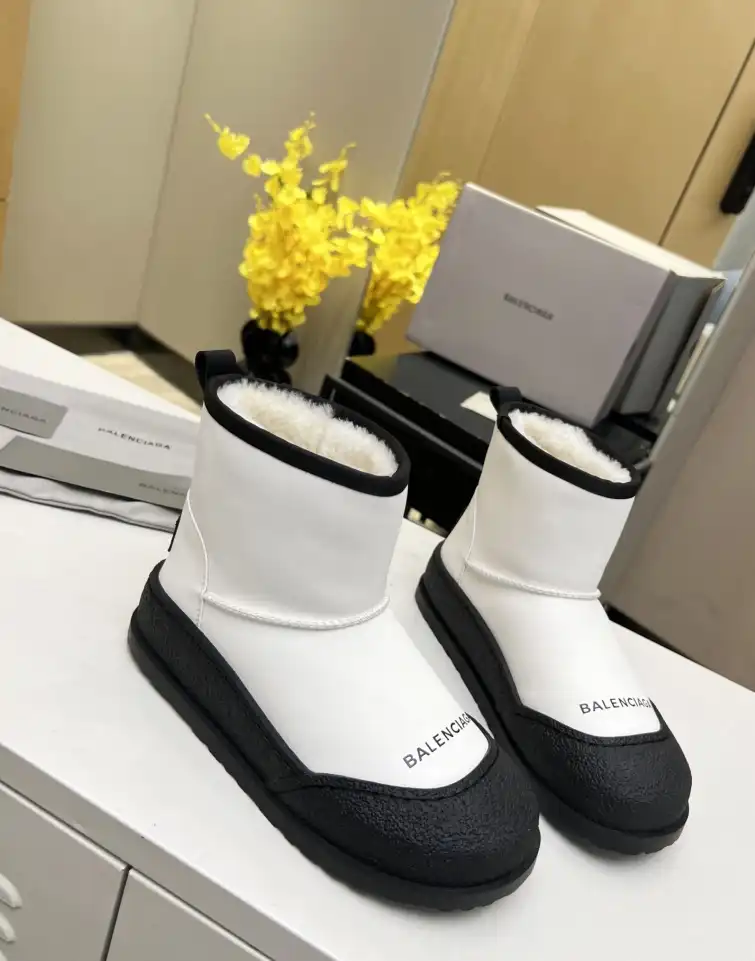 hype Balenciaga Boots