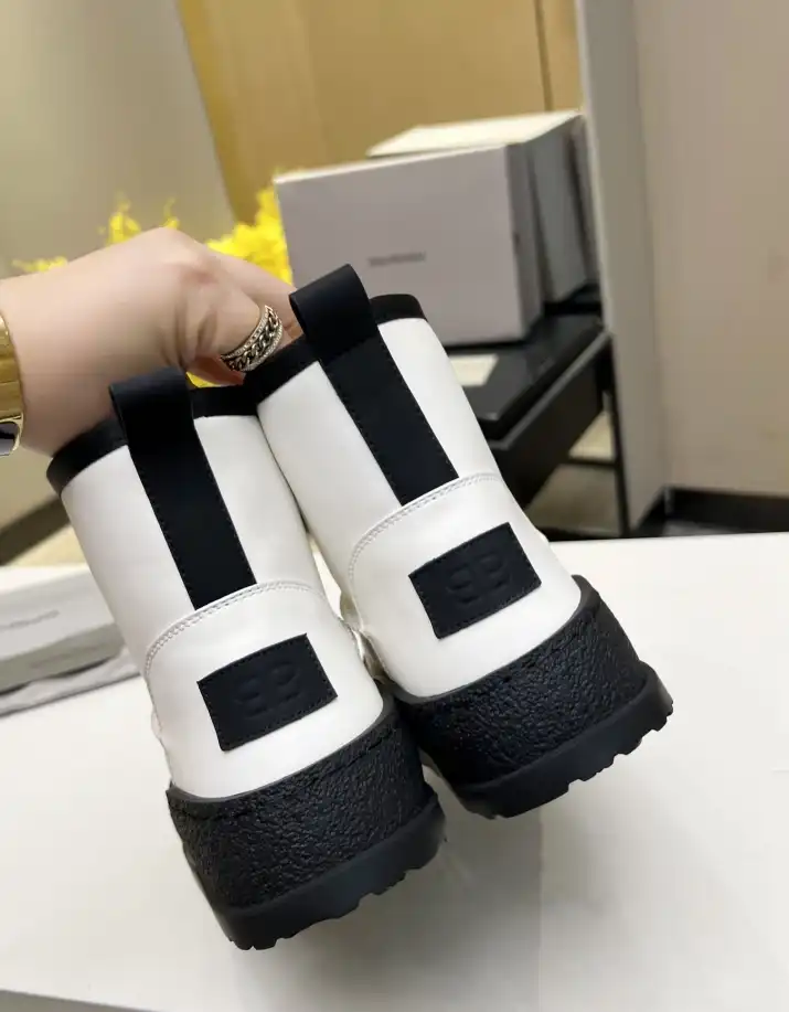 hype Balenciaga Boots