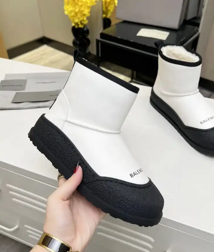 hype Balenciaga Boots