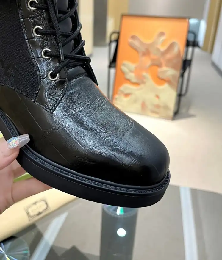 hype Gucci Boots