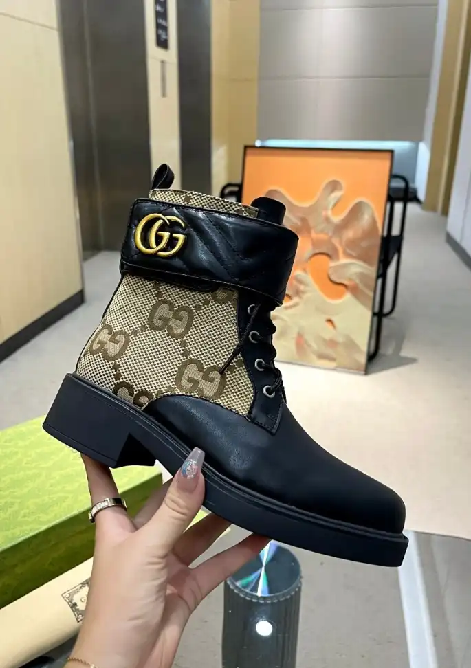 hype Gucci Boots