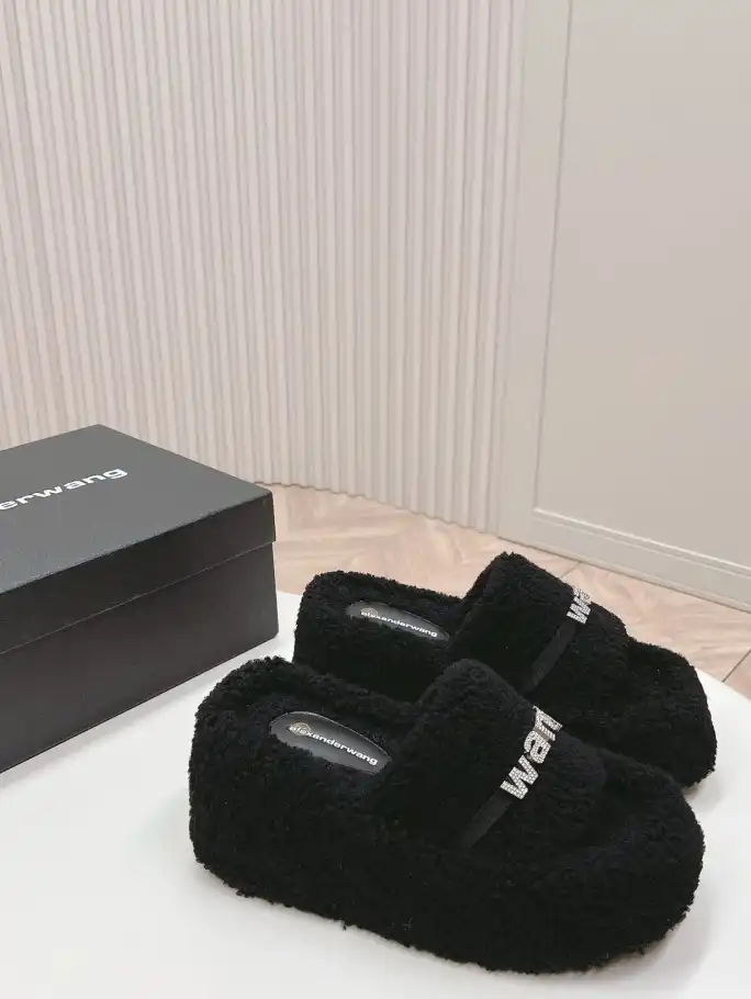 hype Alexander Wang Slippers