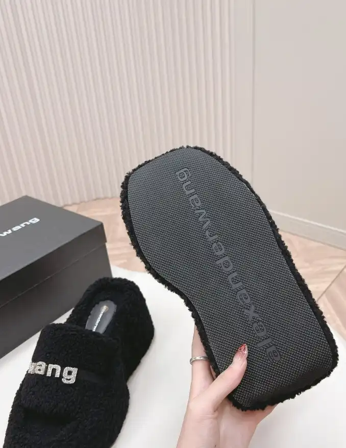 hype Alexander Wang Slippers