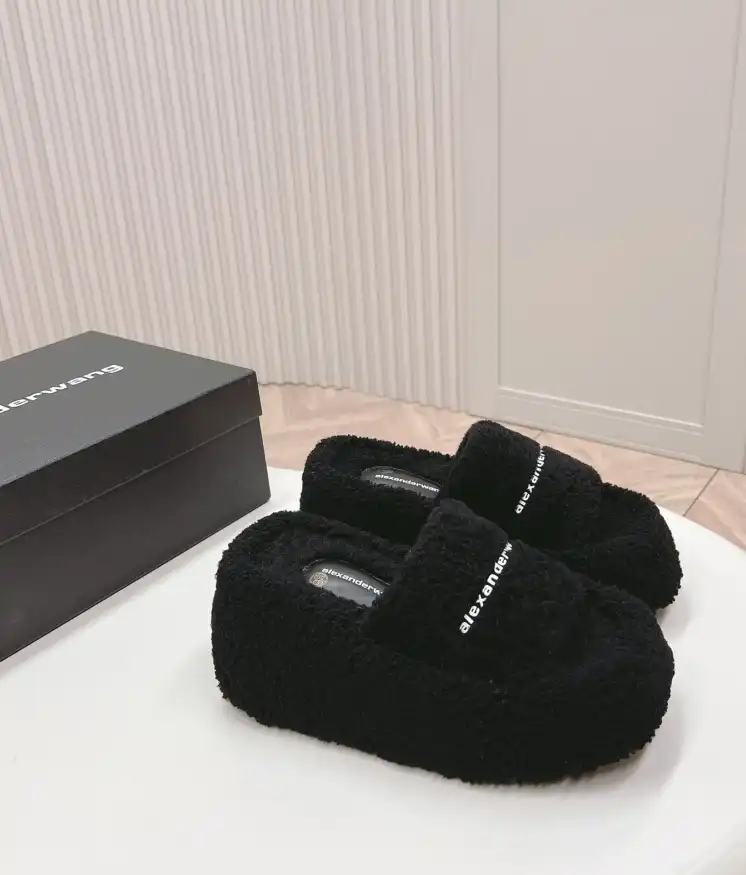 hype Alexander Wang Slippers