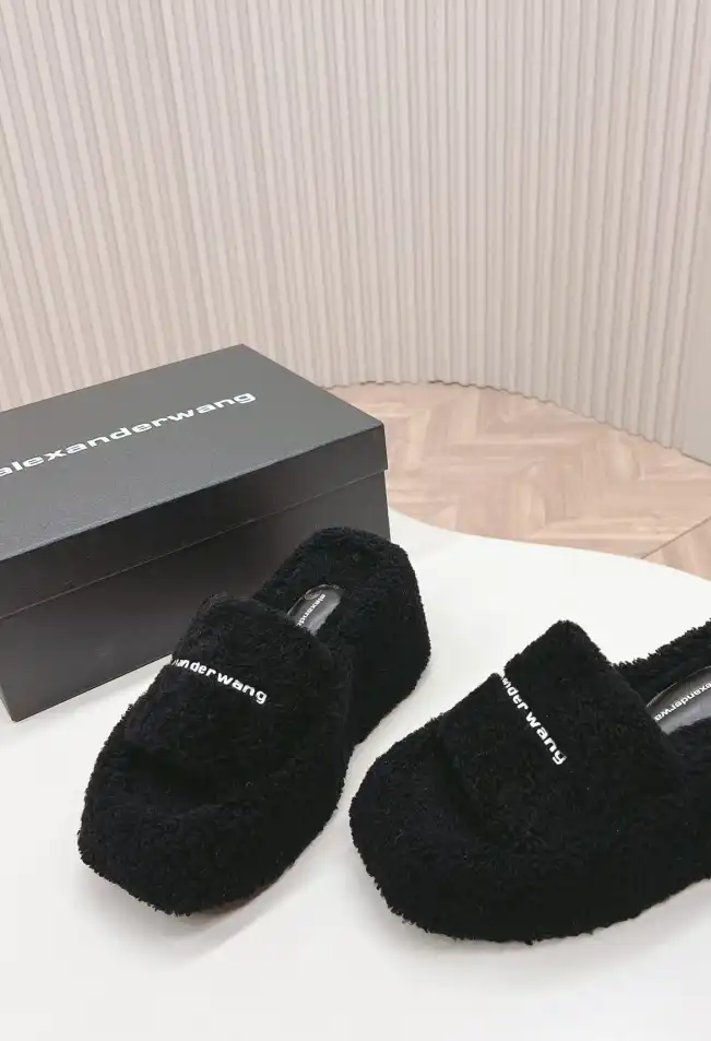 hype Alexander Wang Slippers