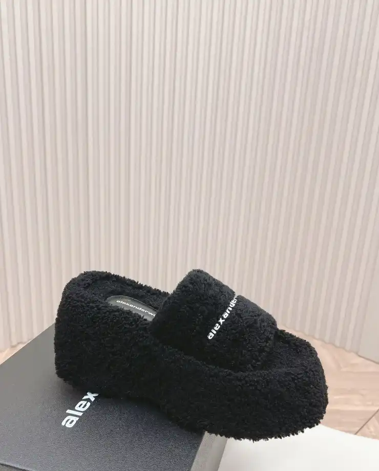 hype Alexander Wang Slippers