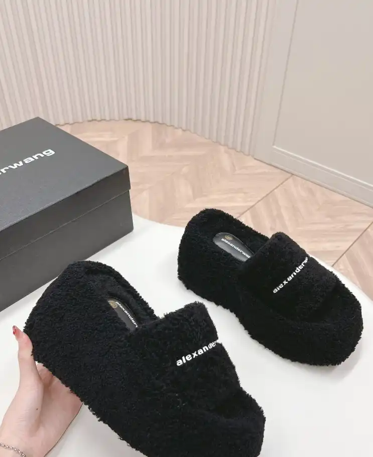 hype Alexander Wang Slippers