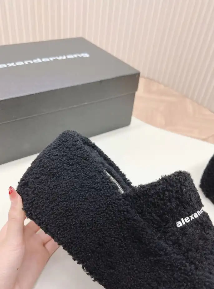 hype Alexander Wang Slippers