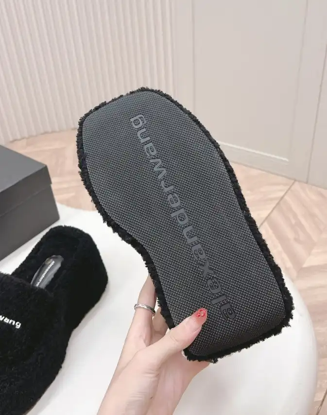 hype Alexander Wang Slippers