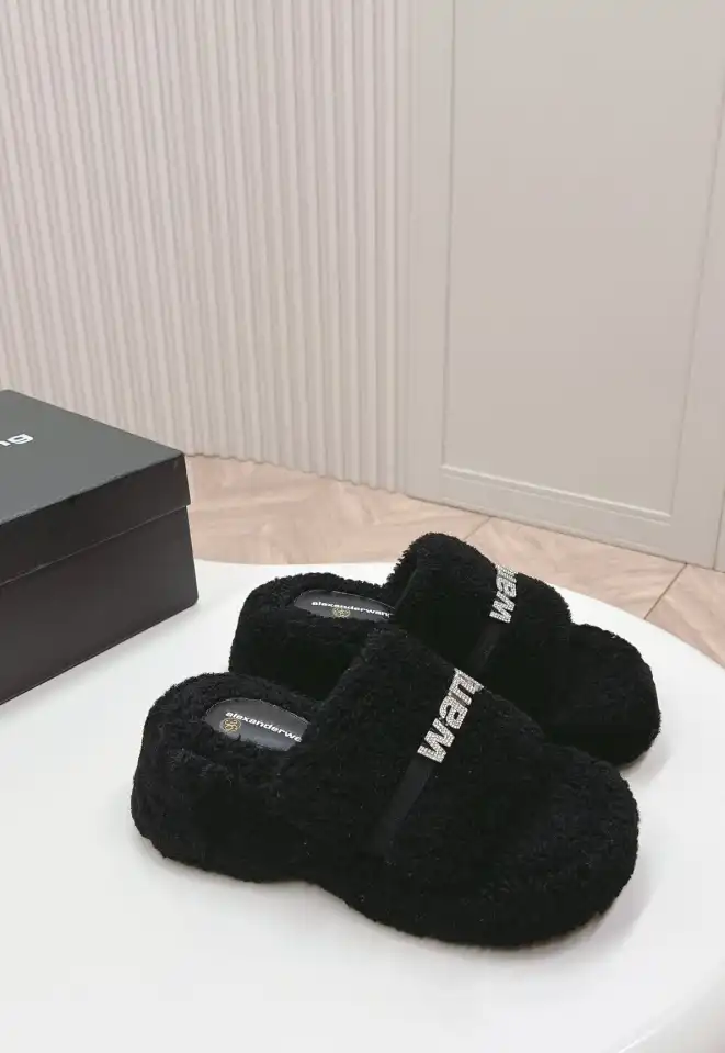 hype Alexander Wang Slippers