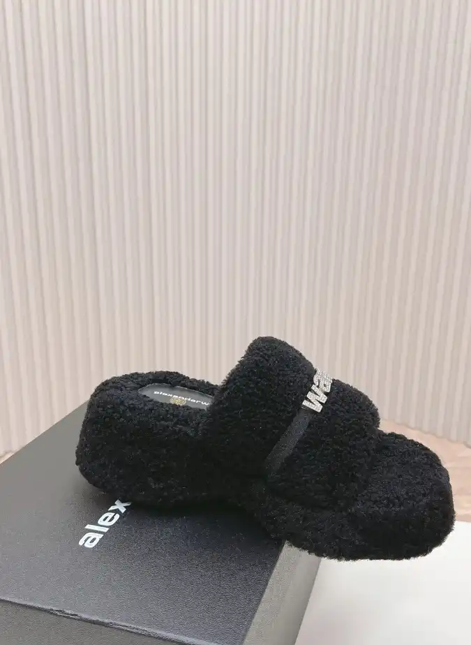 hype Alexander Wang Slippers