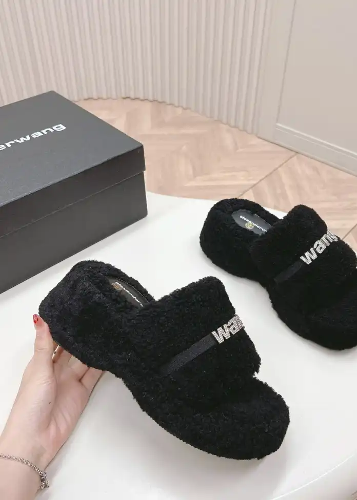 hype Alexander Wang Slippers