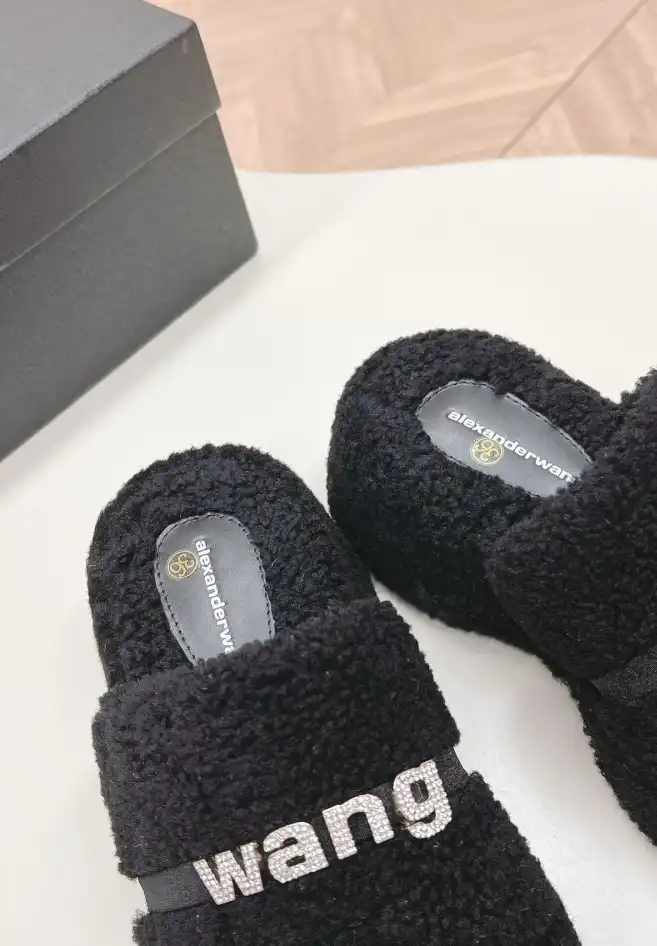 hype Alexander Wang Slippers