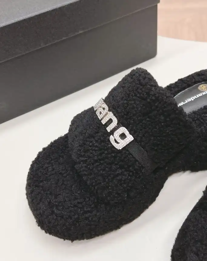 hype Alexander Wang Slippers