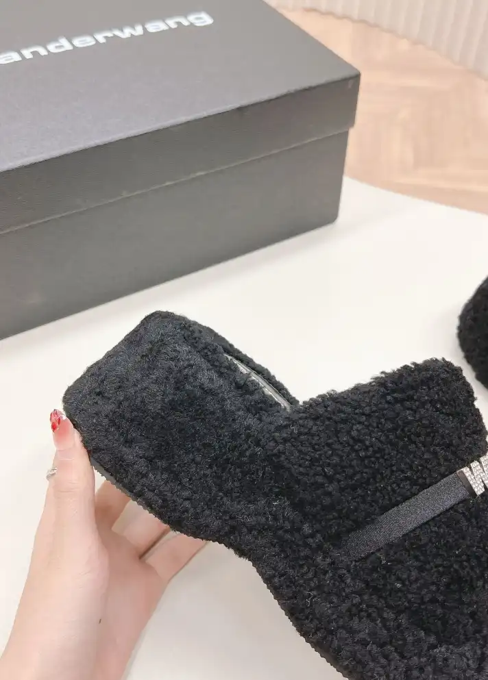 hype Alexander Wang Slippers