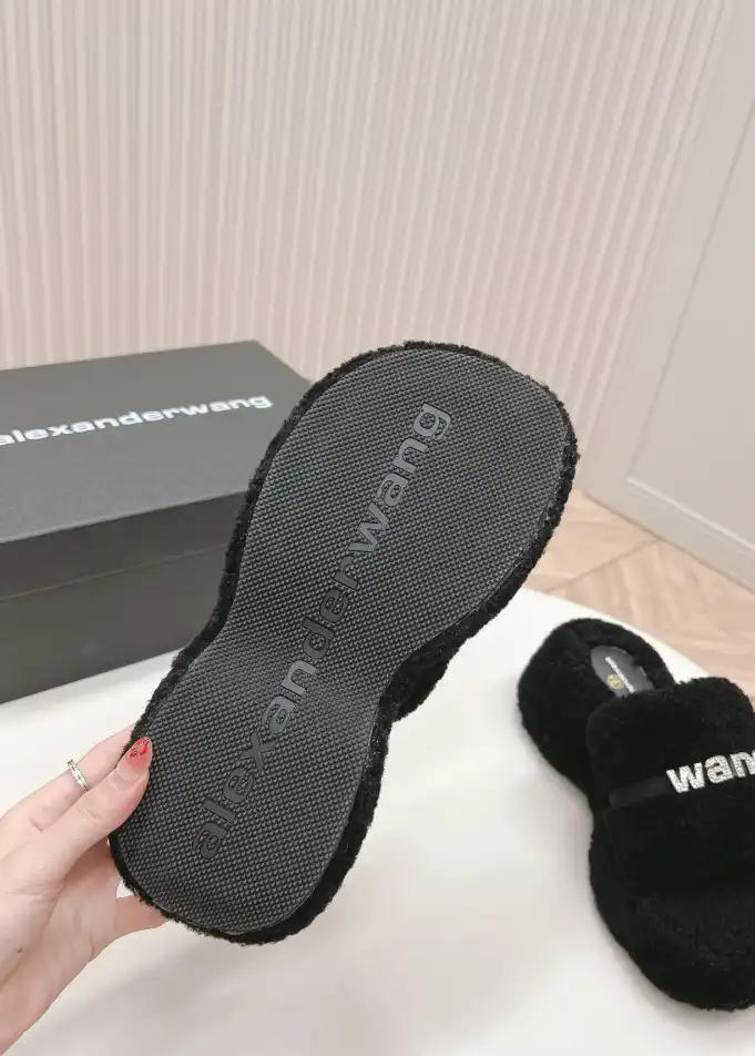 hype Alexander Wang Slippers